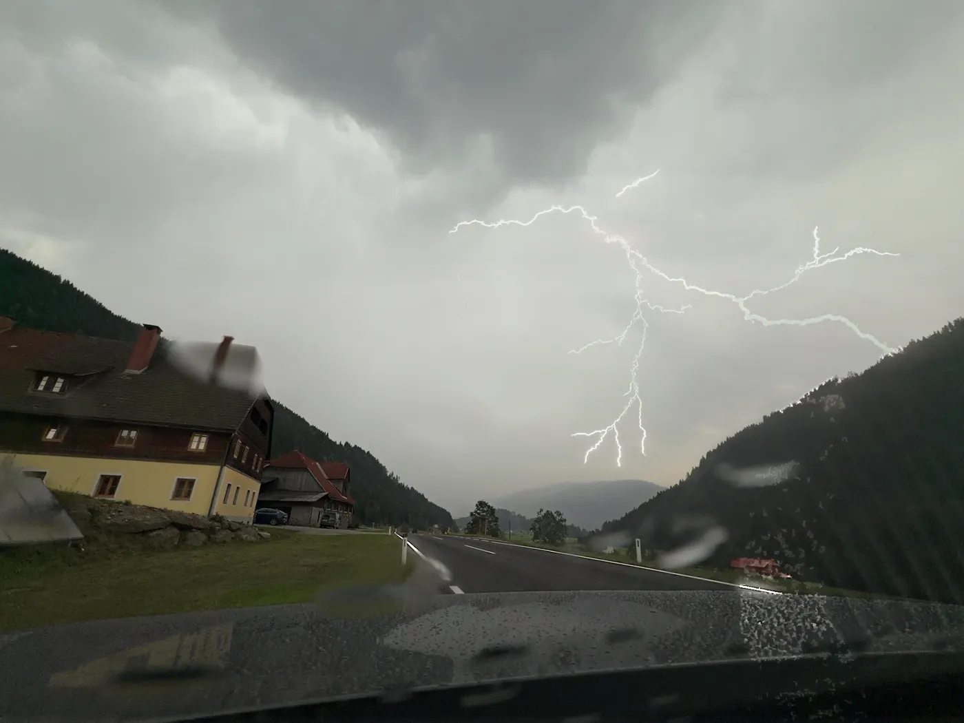 After Lightning Repair: the branched channel is clearly visible.